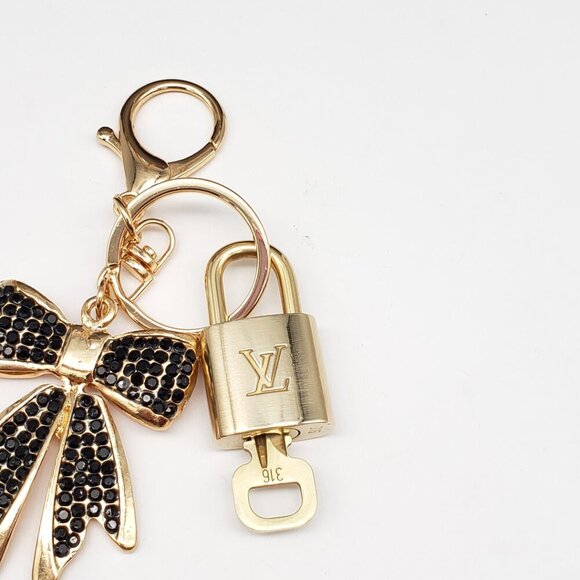 Authentic Louis Vuitton Lock & Key with unbranded Bagcharm, Keycharm, Keychain - Picture 7 of 7